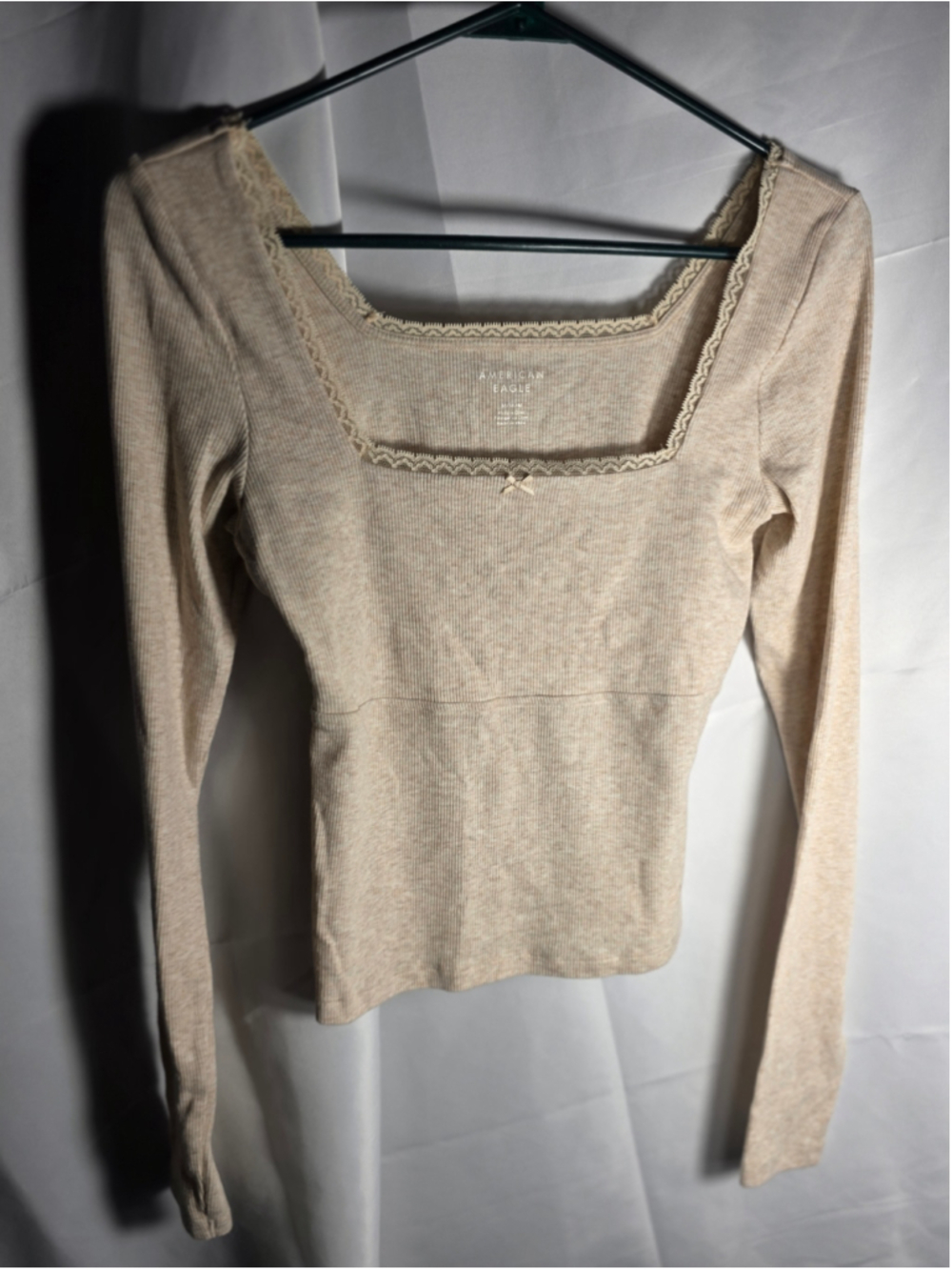 Women's American Eagle Long Sleeve Ribbed Tee Beige Size M boho-chic trendy